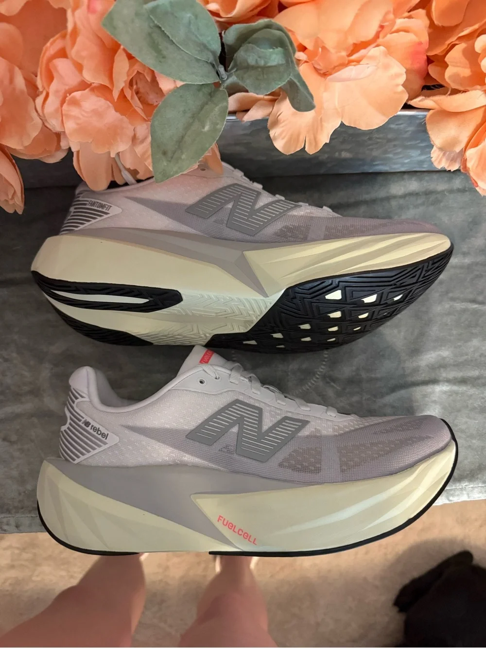 New Balance FuelCell Rebel v5- Grey White